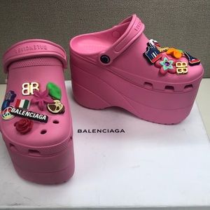 balenciaga crocs pink